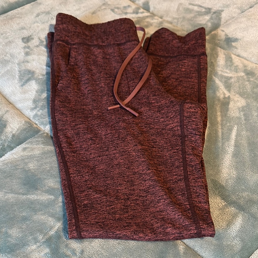 Juniors Maroon Yogalicious Jogger Pants Size M
